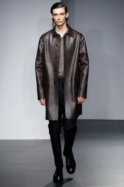 Look 24